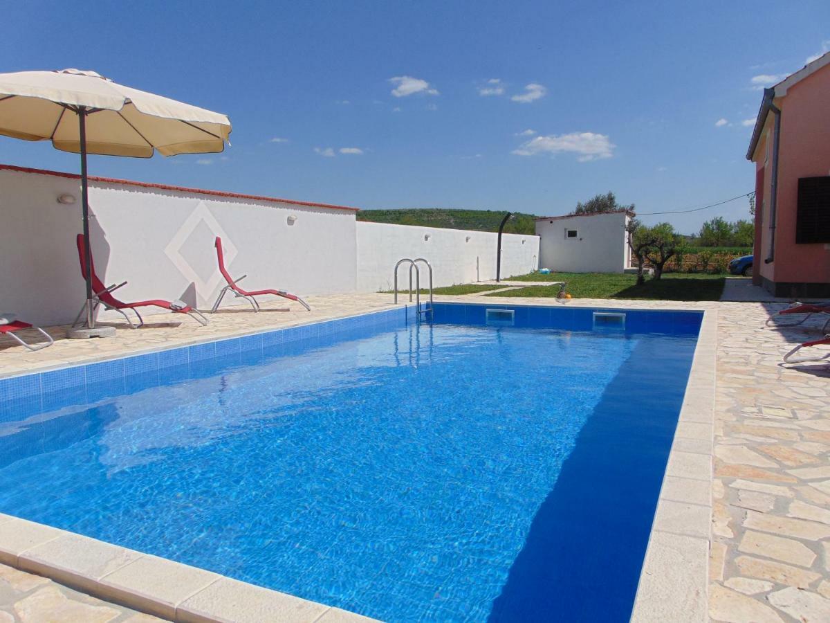 Holiday Home Donji Lepuri Lisicici المظهر الخارجي الصورة